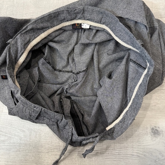 Red Bag Men's 100% Cotton Gray Shorts Size XL - Picture 15 of 17